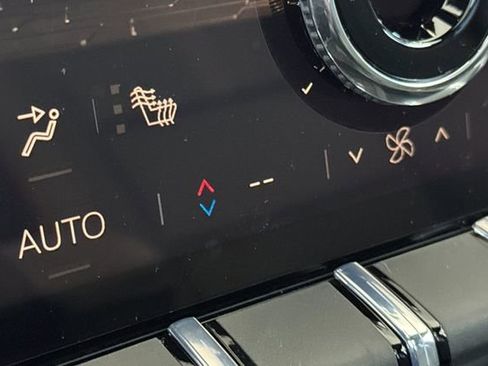 Used 2024 GMC Acadia AT4 w/ Super Cruise Package image 31