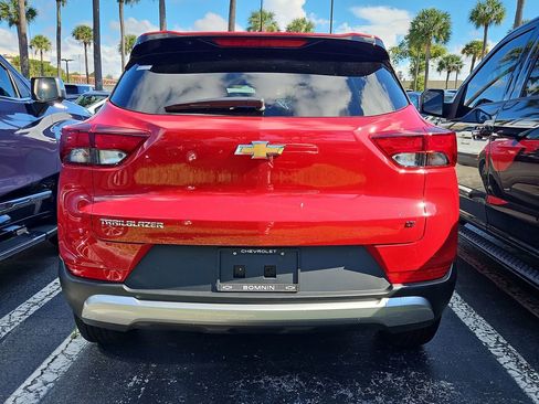 Used 2026 Chevrolet TrailBlazer LT image 4