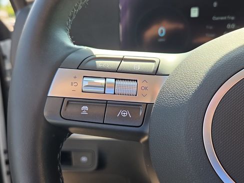 Used 2024 Hyundai Kona Limited FWD image 26
