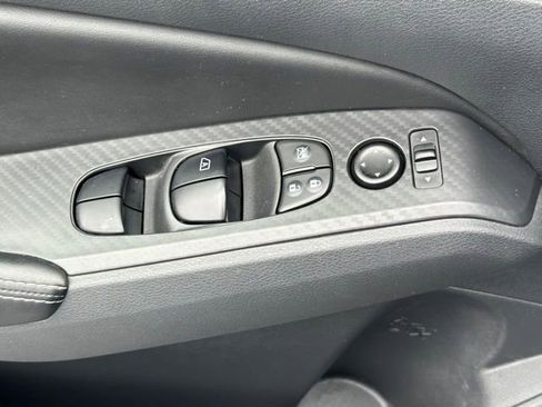 Used 2022 Nissan Altima 2.5 SV FWD image 21