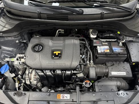 Certified 2025 Kia Soul LX w/ LX Technology Package FWD image 30