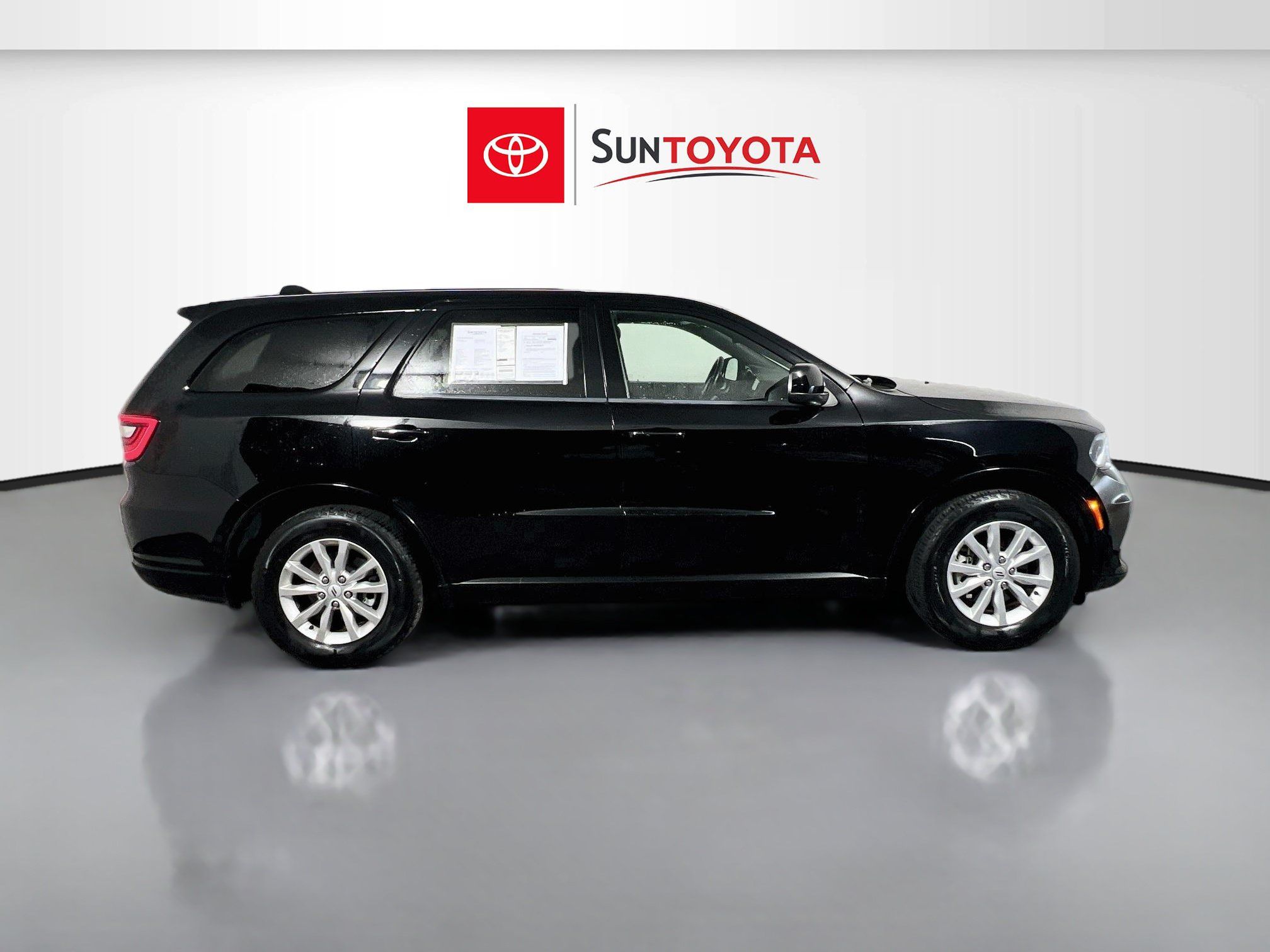 Used 2025 Dodge Durango GT RWD image 2