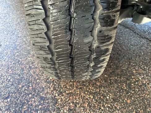 Used 2022 Ford E-Transit 148 High Roof Extended image 41