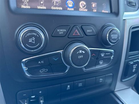 Used 2014 RAM 3500 SLT w/ Luxury Group image 15