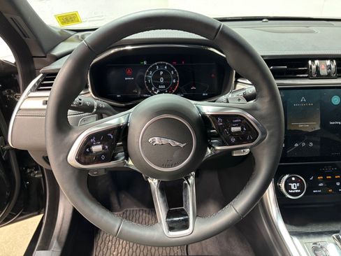 Used 2024 Jaguar XF R-Dynamic SE AWD/4WD image 17
