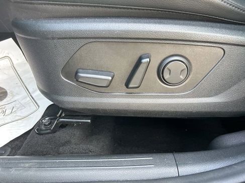 Used 2024 Kia Sportage EX image 16