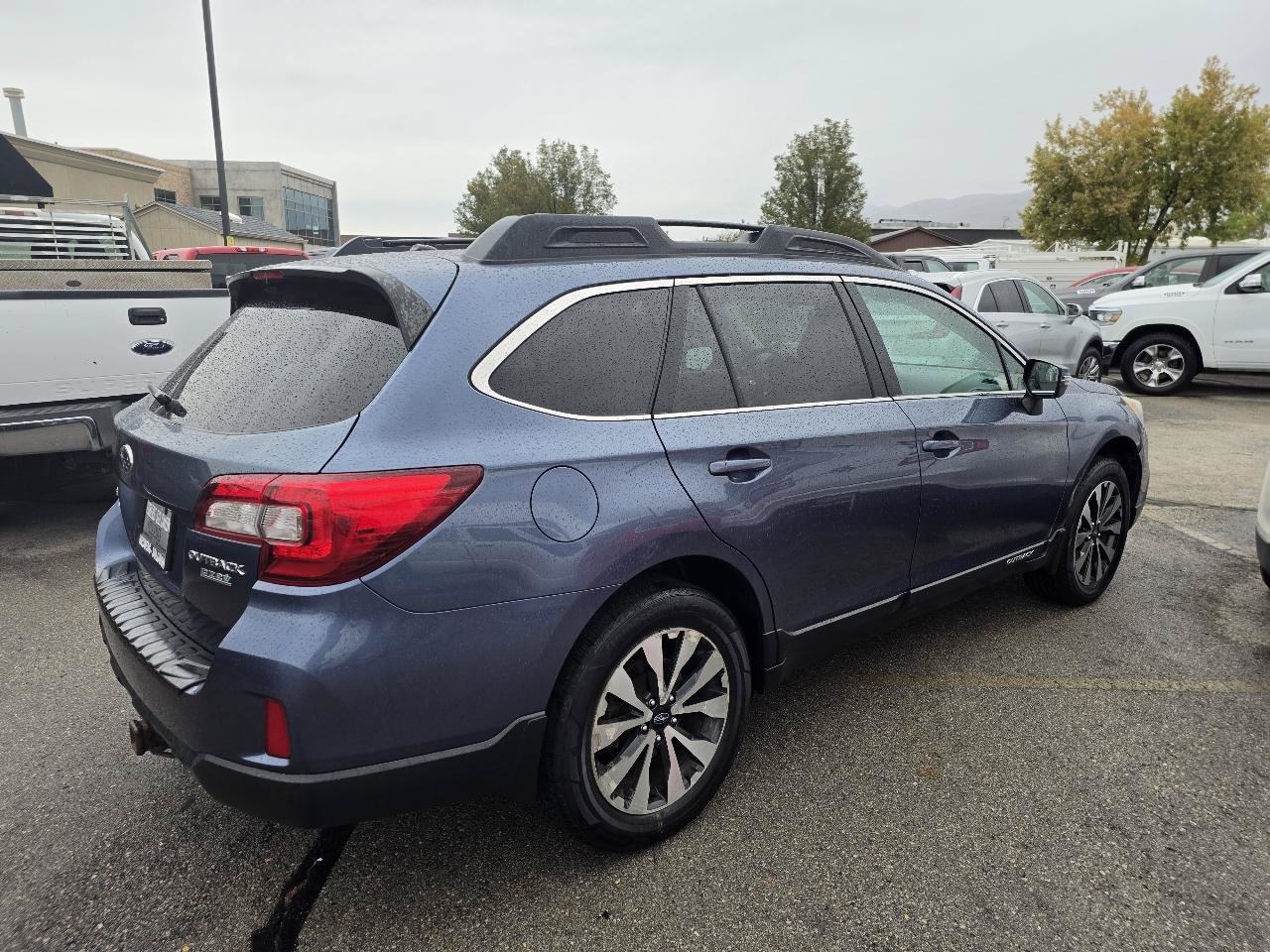 Used 2015 Subaru Outback 2.5i Limited AWD/4WD image 5