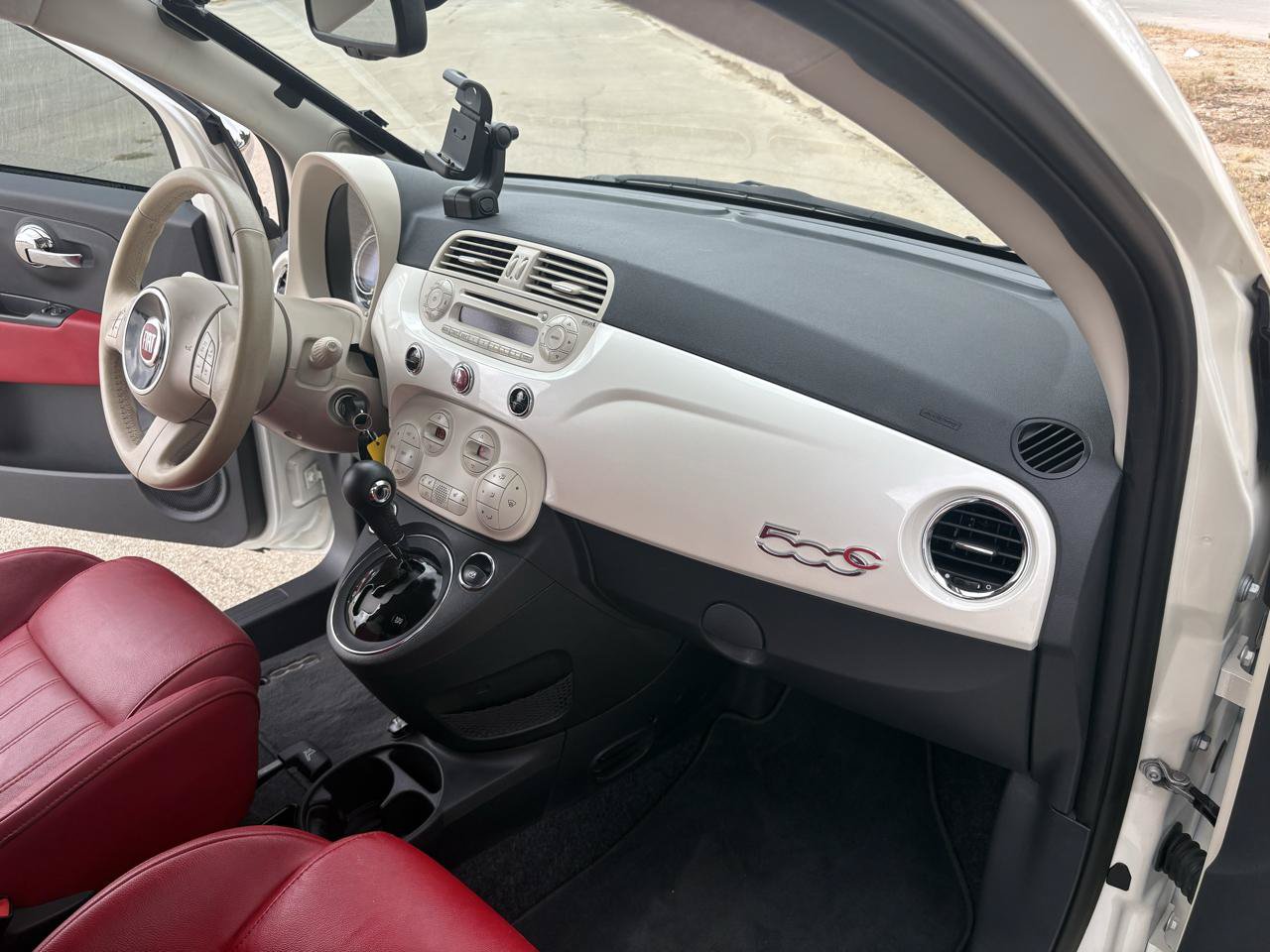 Used 2012 FIAT 500 Lounge w/ Luxury Leather Pkg FWD image 39
