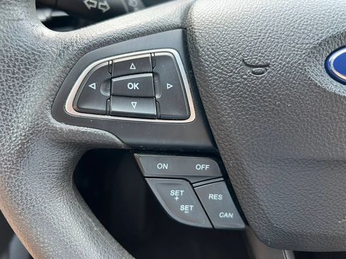 Used 2018 Ford Escape SE FWD image 17