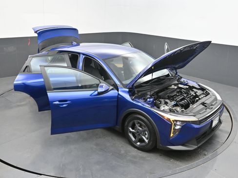 Used 2025 Kia K4 LXS FWD image 40