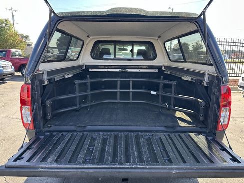 Used 2013 Nissan Frontier SV AWD/4WD image 9