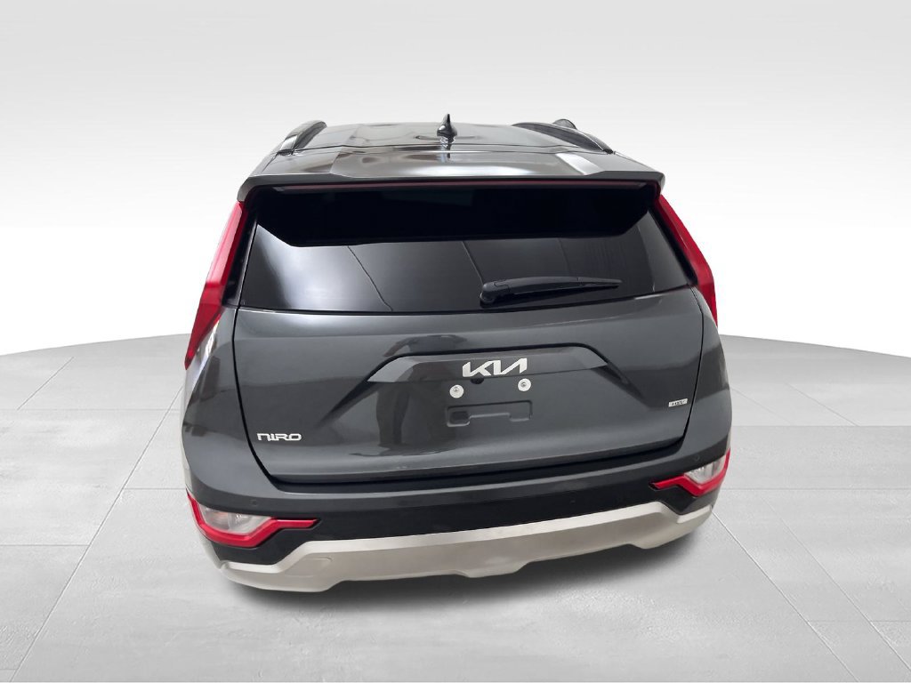 Used 2025 Kia Niro EX Touring FWD image 4