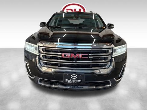 Used 2023 GMC Acadia SLT image 2
