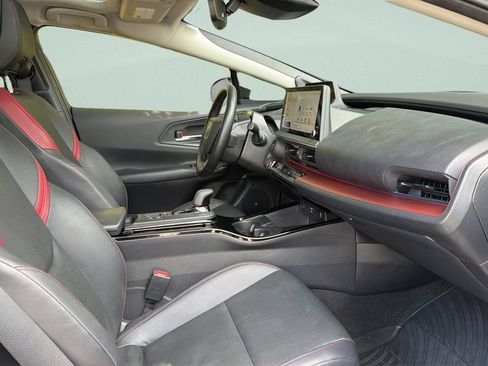 Used 2024 Toyota Prius Prime Premium FWD image 30