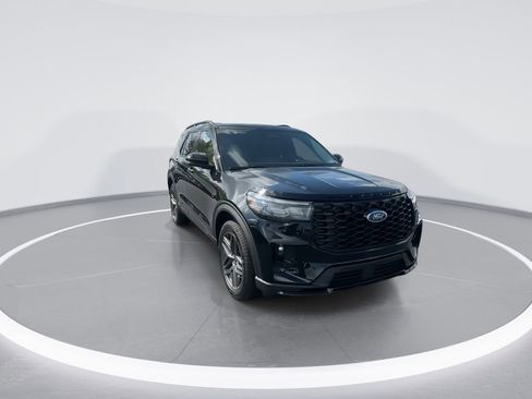 New 2026 Ford Explorer ST-Line AWD/4WD image 2