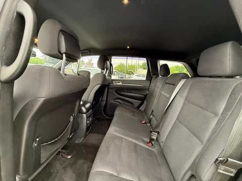Used 2016 Jeep Grand Cherokee Laredo w/ Quick Order Package 23E AWD/4WD image 17