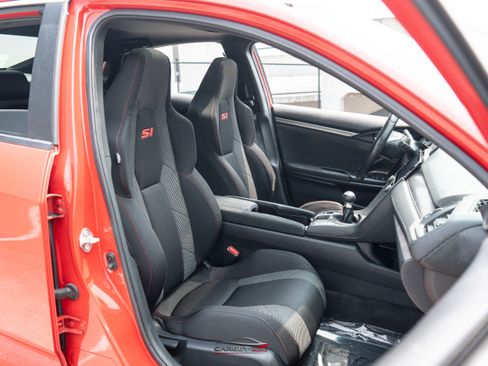 Used 2018 Honda Civic Si image 11