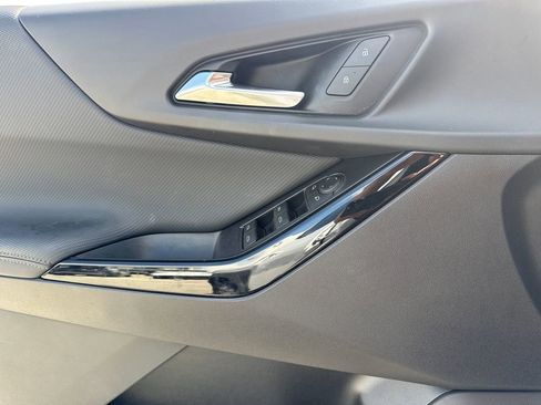 Used 2026 Chevrolet Equinox LT FWD image 15