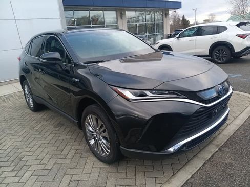 Used 2021 Toyota Venza Limited w/ Advanced Technology Package image 8