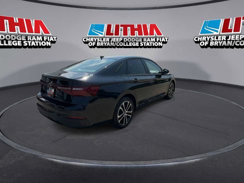 Used 2025 Volkswagen Jetta Sport FWD image 8