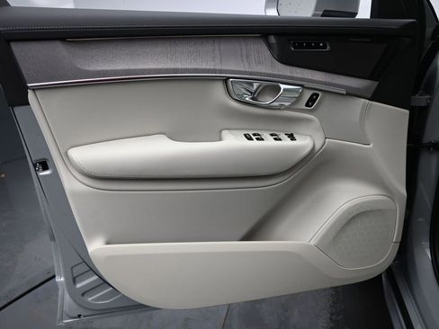 New 2026 Volvo XC90 T8 Ultra w/ Protection Package Premier image 22