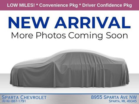 Used 2024 Chevrolet Blazer LT w/ Convenience Package FWD image 3