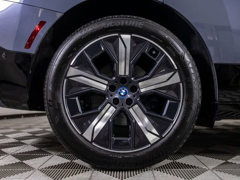 Used 2023 BMW iX xDrive50 w/ Sport Package image 41