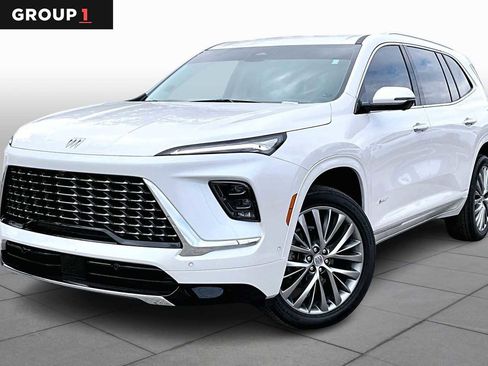 Used 2025 Buick Enclave Avenir w/ Super Cruise Package image 1
