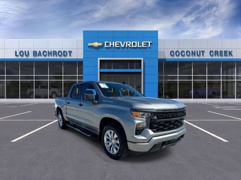Used 2025 Chevrolet Silverado 1500 Custom image 1