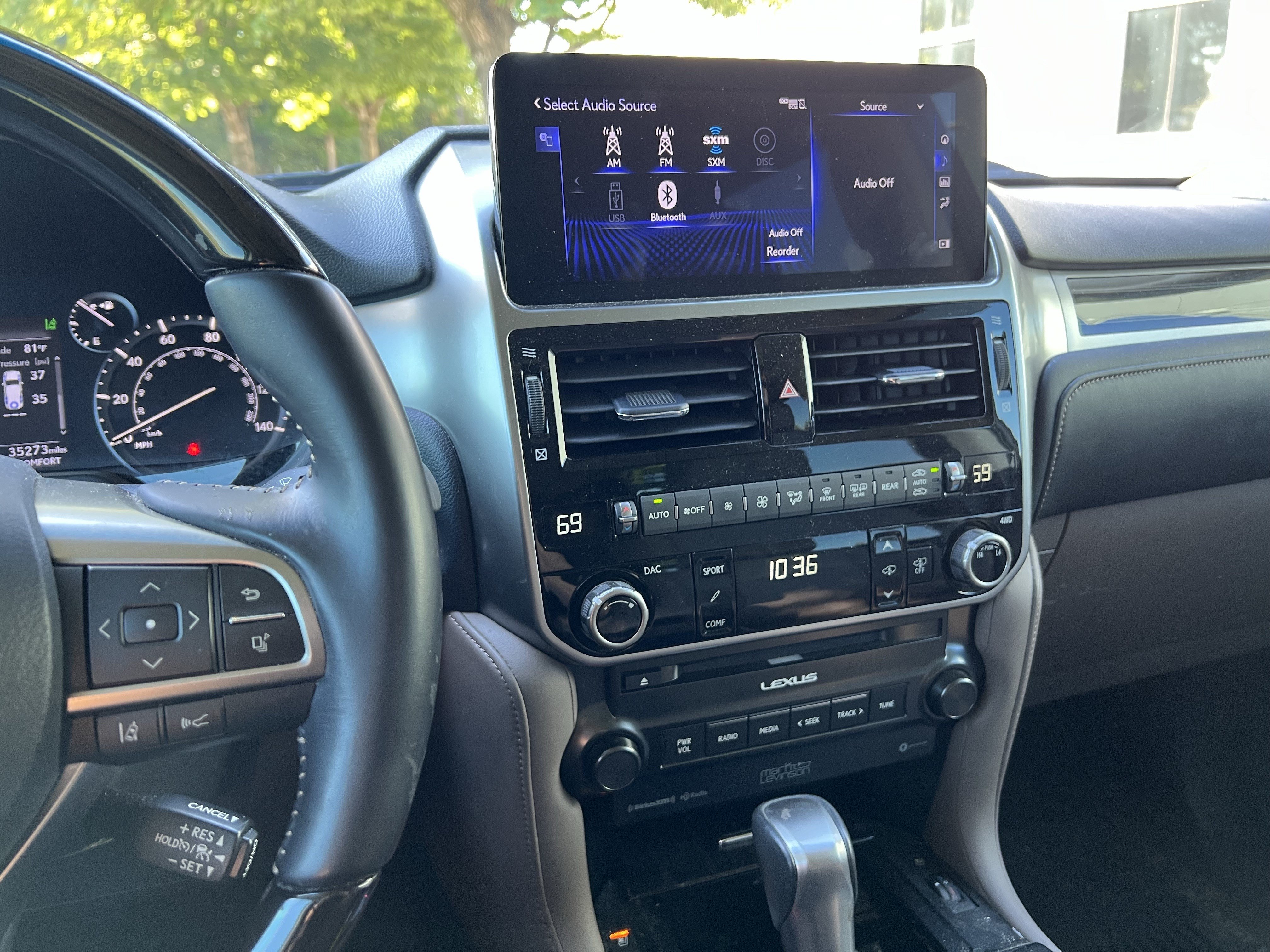 Used 2023 Lexus GX 460 Luxury w/ Sport Design Package AWD/4WD image 31