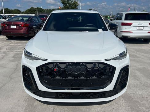 Certified 2025 Audi SQ5 Premium Plus AWD/4WD image 2