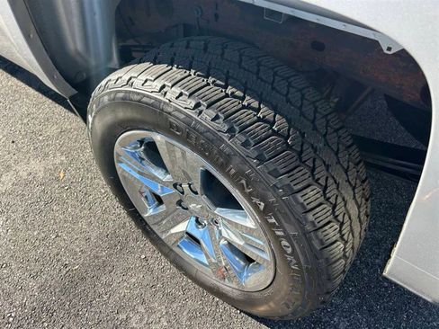 Used 2017 Chevrolet Silverado 1500 Custom w/ Custom Convenience Package image 20