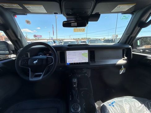 New 2026 Ford Bronco Outer Banks w/ Sasquatch Package AWD/4WD image 16