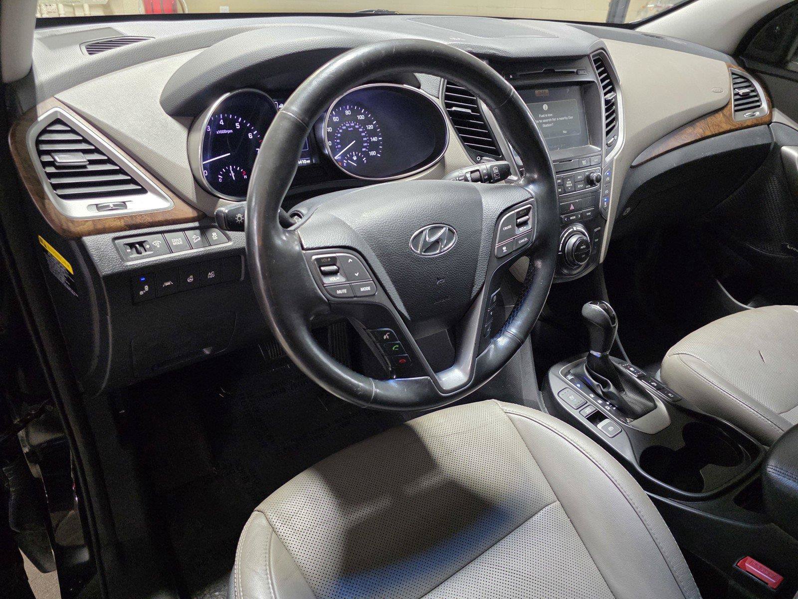 Used 2017 Hyundai Santa Fe Limited FWD image 26