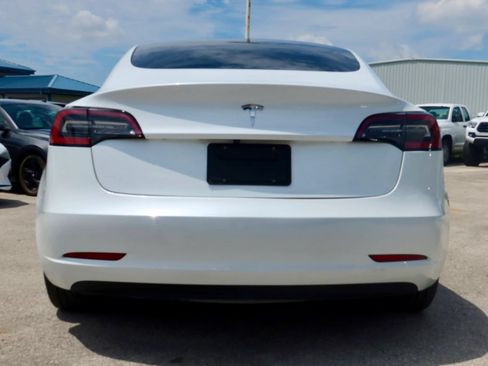 Used 2023 Tesla Model 3 Standard Range RWD image 3