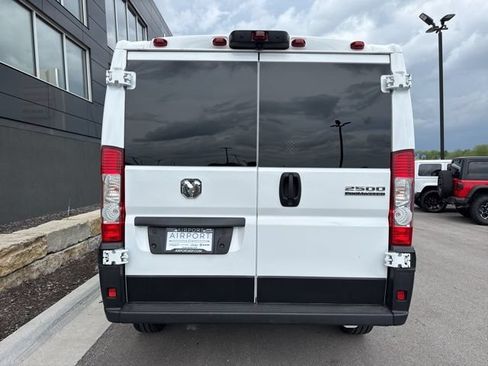 Used 2025 RAM ProMaster 2500 w/ U-Haul Equipment Group FWD image 4
