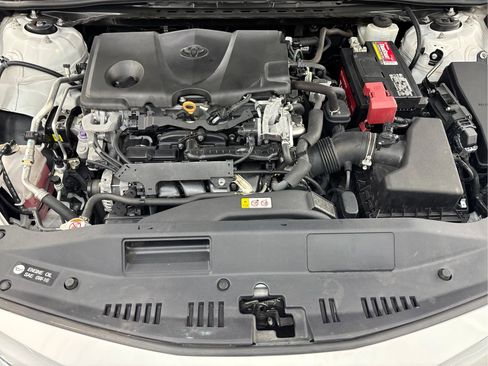Used 2018 Toyota Camry LE FWD image 30