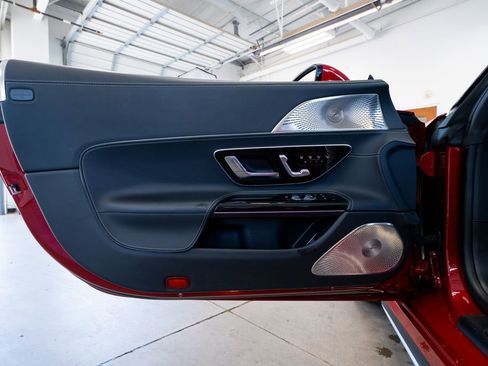 Used 2022 Mercedes-Benz SL 55 AMG 4MATIC image 22