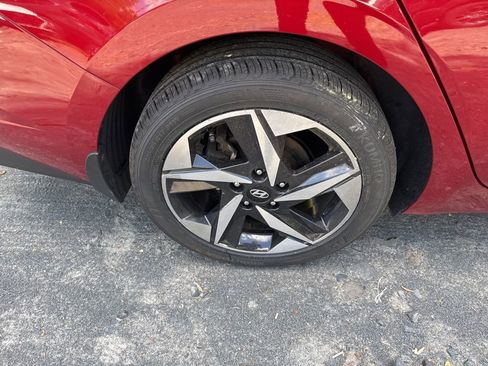 Certified 2023 Hyundai Elantra SEL w/ Convenience Package FWD image 15