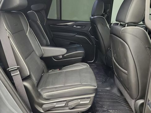 Used 2021 Cadillac Escalade Sport w/ LPO, ONYX Package AWD/4WD image 37