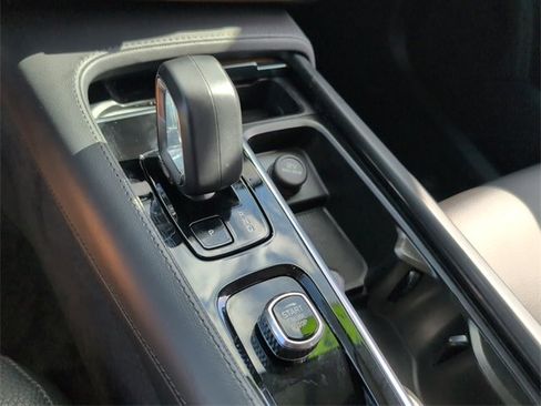 Certified 2025 Volvo XC90 T8 Core w/ Protection Package image 22