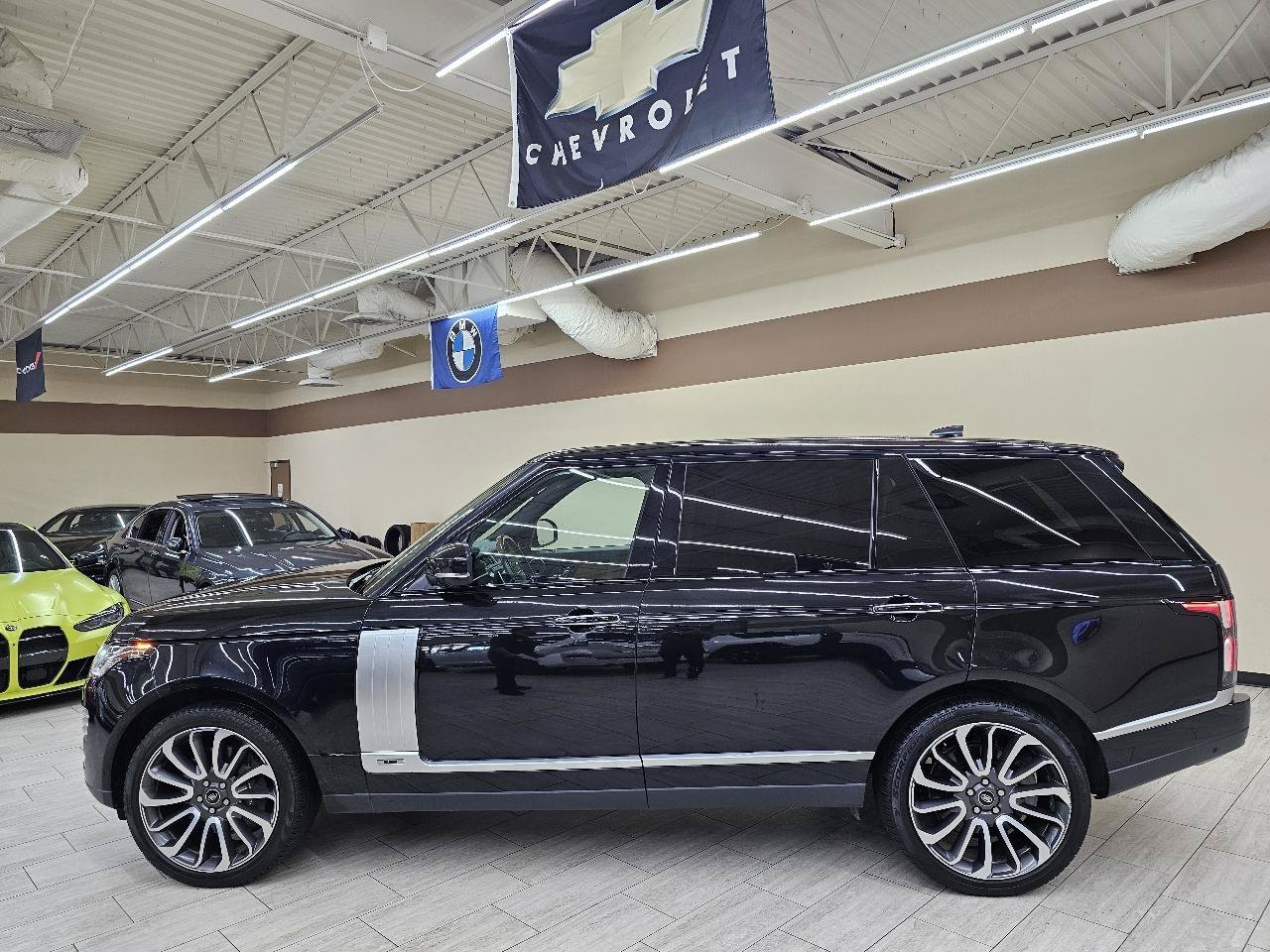 Used 2021 Land Rover Range Rover Long Wheelbase Autobiography AWD/4WD image 9