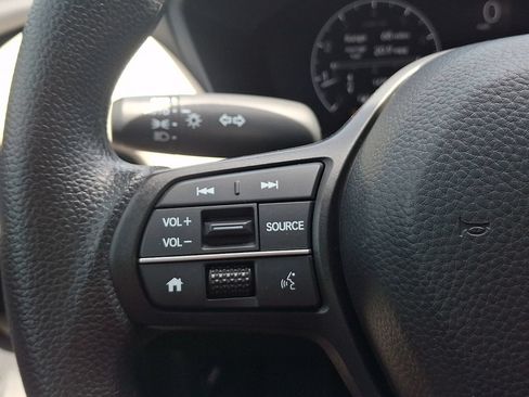 Used 2024 Honda HR-V LX image 21