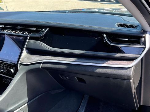 Used 2024 Jeep Grand Cherokee Limited 4xe image 13