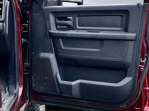 Used 2024 RAM 3500 Tradesman w/ Chrome Appearance Group image 25