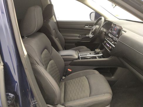 Used 2022 Nissan Pathfinder SV FWD image 21