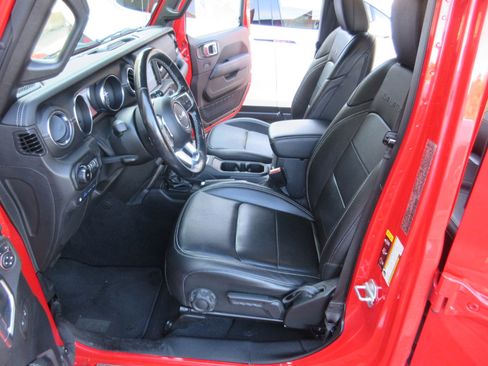 Used 2021 Jeep Wrangler Unlimited Sahara w/ Cold Weather Group image 7