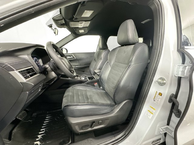 Used 2024 Mitsubishi Outlander SE Black Edition AWD/4WD image 19