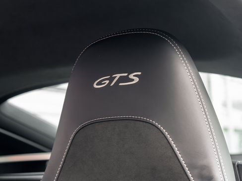 Used 2025 Porsche 718 Cayman GTS RWD image 10
