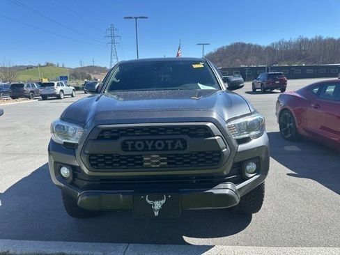 Used 2022 Toyota Tacoma TRD Off-Road w/ Black Out Package (TMS) image 7